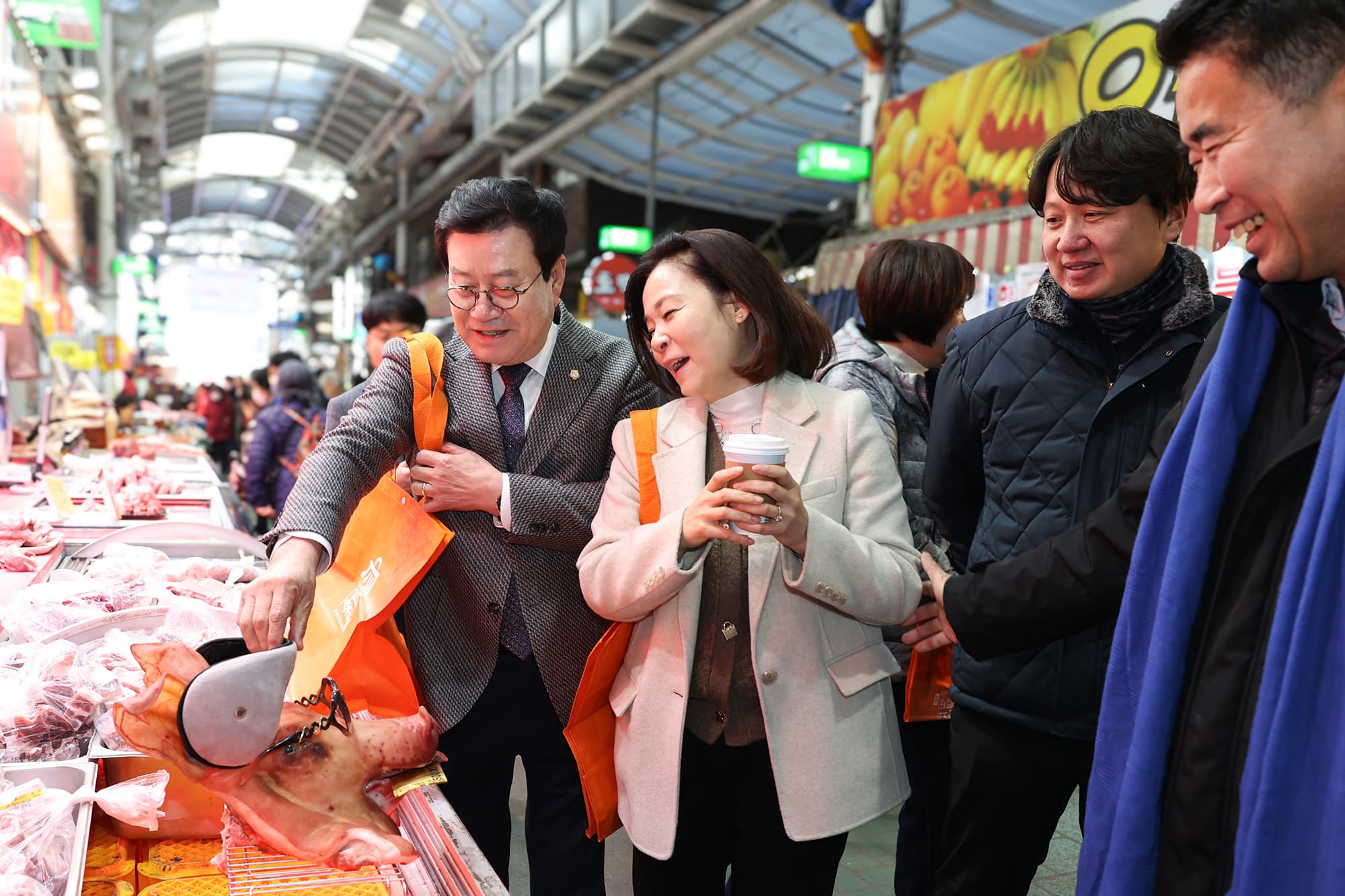 오산시의회, 설 명절 맞이 오색시장 장보기 행사